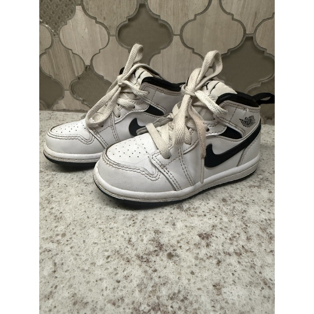Nike Air Jordan 1‎ Mid Reverse Panda Sneakers Toddler Size 7C- DQ8425-132